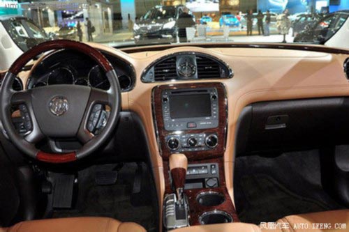 豪華大尺寸美式SUV 最多可容納9人