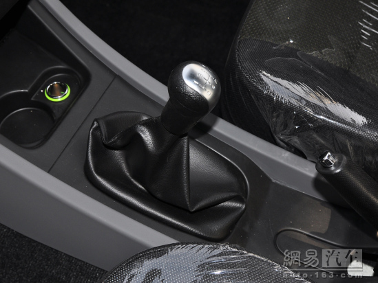 一汽S80 2013款 1.5MT都市 時(shí)尚版(5座)