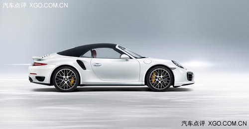 保時捷911 turbo S官圖