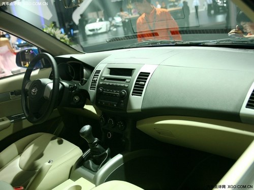 10.98-13.88萬 陸風X8 2.0T汽油版上市