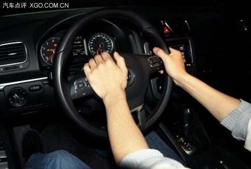 行車安全需注意 霧霾天氣行車注意事項