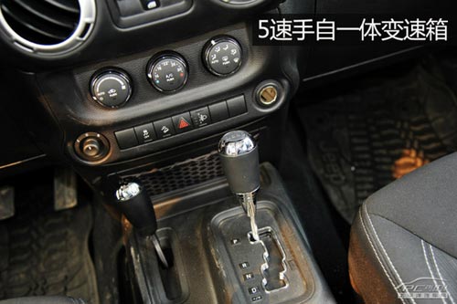 實拍牧馬人3.0L 四門版 Sahara 全新動力