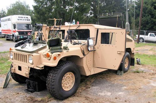 另類和平天使 天價防彈SUV/裝甲車/警車!