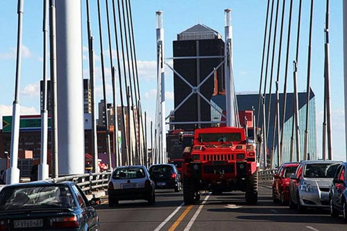 另類和平天使 天價防彈SUV/裝甲車/警車!