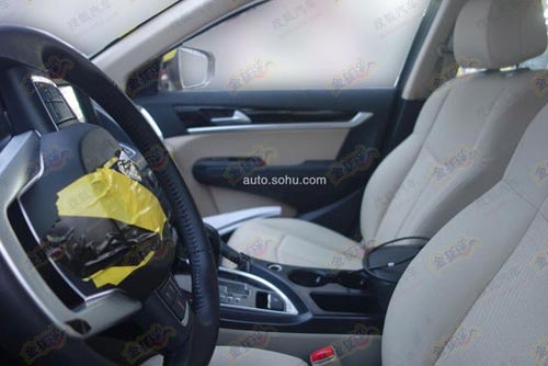 東風風神全新SUV車型諜照