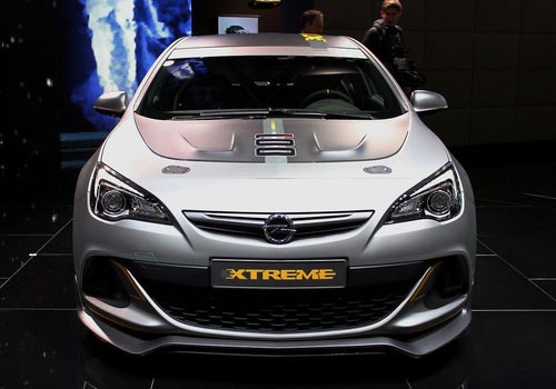 無奈之下的苦中作樂 日內瓦車展回望