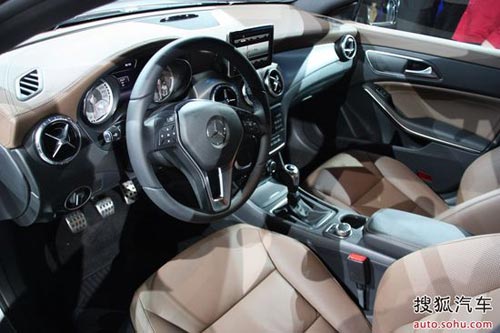 奔馳 CLA 實拍 內飾 圖片