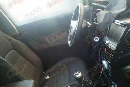 雙龍小型SUV內飾諜照曝光