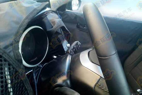 雙龍小型SUV內飾諜照曝光