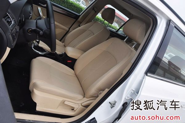 中華 V5 實拍 內飾 圖片 中華 V5 實拍 內飾 圖片