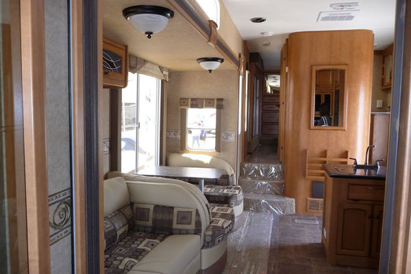 輪上的移動城堡 詳解房車構造及使用方法