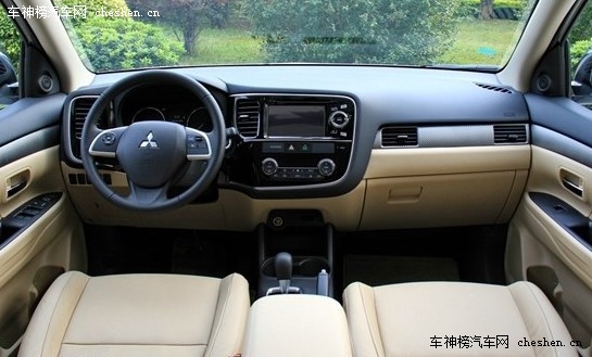 攜一家老小春游 4款超值大空間七座SUV推薦 雪佛蘭科帕奇,起亞索蘭托,三菱歐藍德,豐田漢蘭達