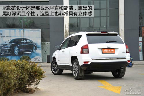 實(shí)拍2014款JEEP指南者 細(xì)節(jié)動(dòng)力均調(diào)整