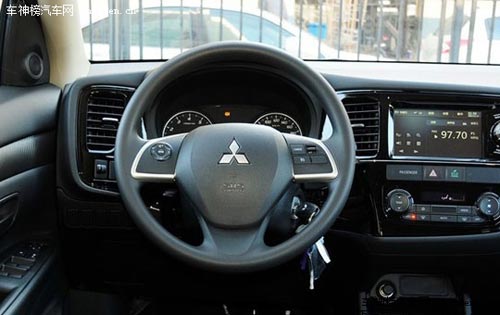 五一小長假自駕游 4款夠氣場四驅(qū)SUV車型推薦 四驅(qū)SUV車型推薦，廣汽豐田，漢蘭達，雷諾，科雷傲，東風本田，CR-V，進口三菱，歐藍德，