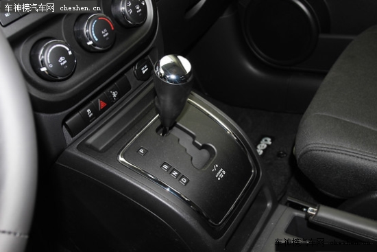 超值的選擇 23萬進口大空間省油城市SUV 23萬,進口,大空間,省油,城市SUV Jeep指南者 三菱歐藍德 斯巴魯森林人