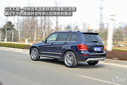 車訊網(wǎng)測試奔馳GLK300 外形優(yōu)雅的硬派小生