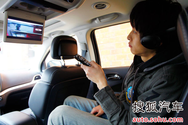 道奇 酷威 實拍 評測 圖片