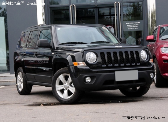 直男之選 四款霸氣個性非凡SUV車型推薦 25萬買車,男人買車,帥氣SUV,Jeep,自由客,道奇,酷威,斯巴魯,森林人,日產,奇駿