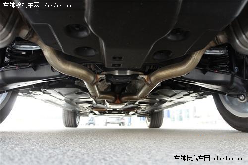 暴雨涉水沒問題 4款卓越性能越野SUV導(dǎo)購 豐田新款普拉多 奔馳GLK 2014款路虎第四代發(fā)現(xiàn) Jeep牧馬人 越野SUV導(dǎo)購