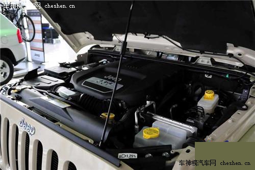 暴雨涉水沒問題 4款卓越性能越野SUV導(dǎo)購 豐田新款普拉多 奔馳GLK 2014款路虎第四代發(fā)現(xiàn) Jeep牧馬人 越野SUV導(dǎo)購