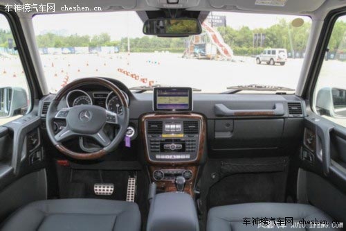 有血有肉有棱有角 適合純爺們的那些SUV盤點 純爺們,SUV,硬漢 奔馳G級 Jeep牧馬人 進口豐田FJ酷路澤 北汽BJ40