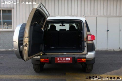 有血有肉有棱有角 適合純爺們的那些SUV盤點 純爺們,SUV,硬漢 奔馳G級 Jeep牧馬人 進口豐田FJ酷路澤 北汽BJ40