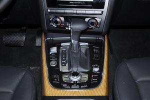 奧迪 Q5 實(shí)拍 內(nèi)飾 圖片 奧迪 Q5 實(shí)拍 內(nèi)飾 圖片