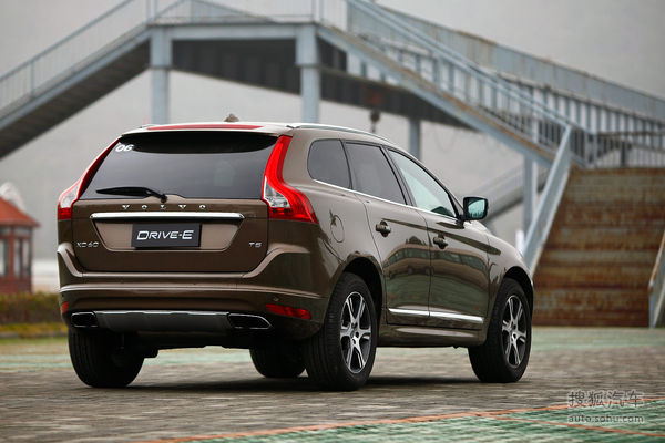 沃爾沃 XC60 實(shí)拍 外觀 圖片 沃爾沃 XC60 實(shí)拍 外觀 圖片