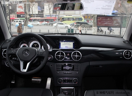 口碑一直不錯 4款入門級豪華SUV車型推薦 入門級豪華SUV推薦,Jeep,自由光,奧迪Q5,沃爾沃XC60,奔馳GLK